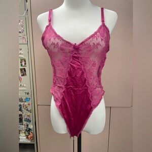 Sabrina for Mervyn’s VTG Teddy fuchsia pink satin lace size Medium 34